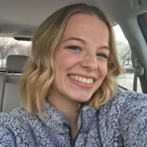 Meet your Posher, Lily